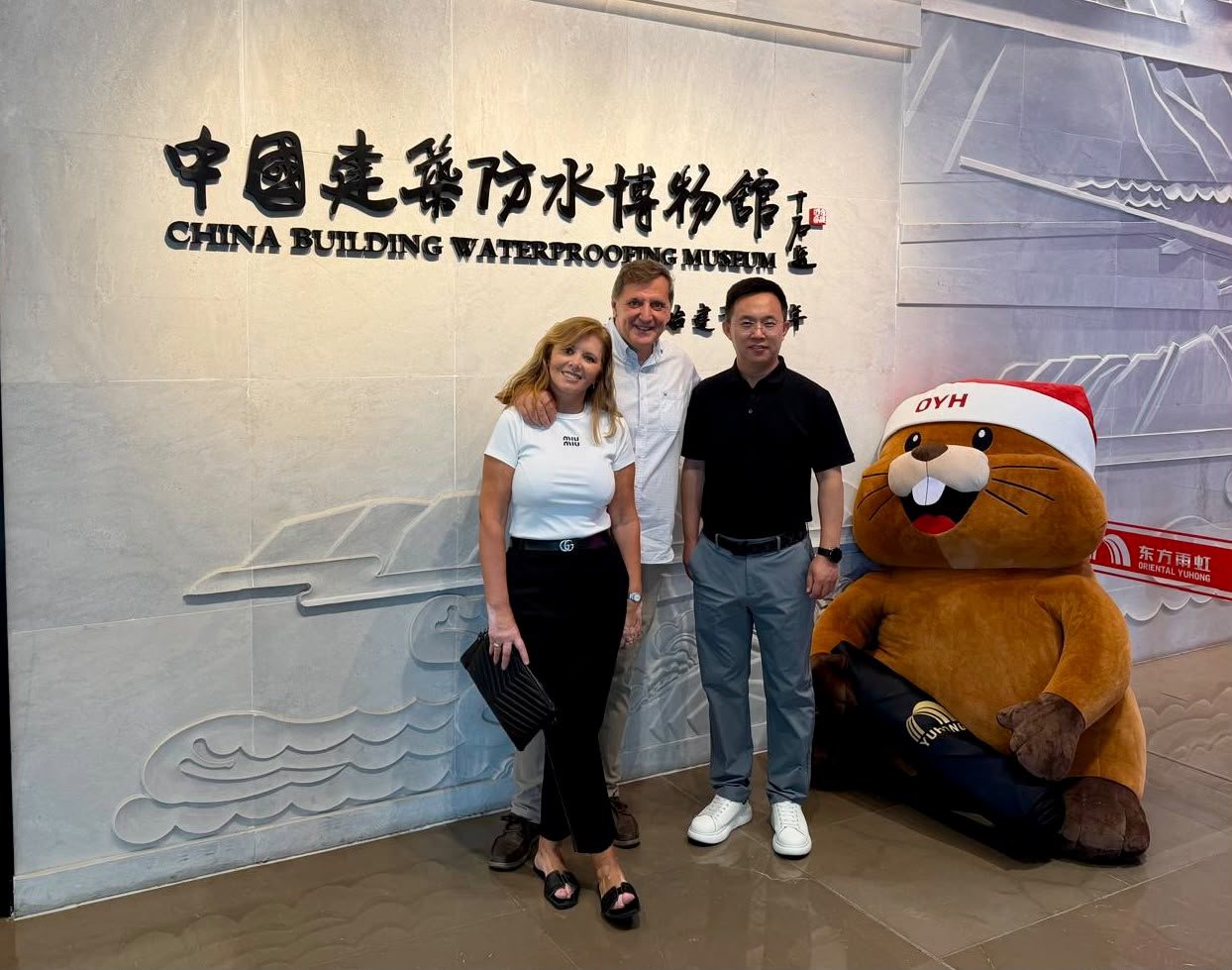 Delegación de Asfalkote Pennsylvania en el China Building Waterproofing Museum, Beijing